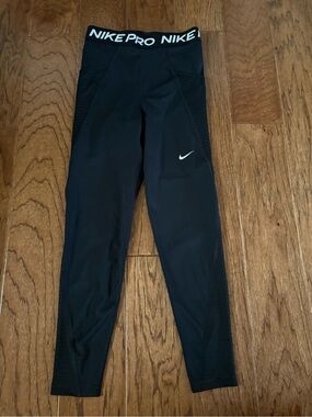 Nike pro legging tights size Small Black Women’s